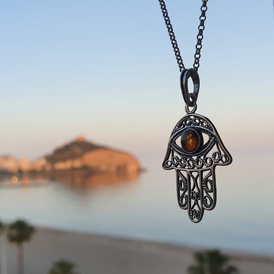 Win free jewellery this summer with Silver Scene