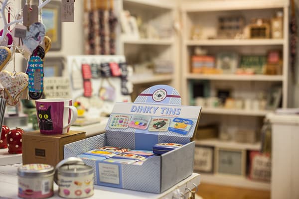 Shop Spotlight: Dolly What Not